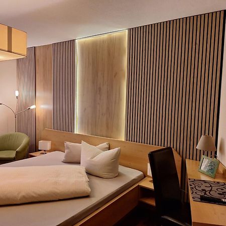 Hotel Garni Und Apartments Zur Krone Hilpoltstein Ngoại thất bức ảnh