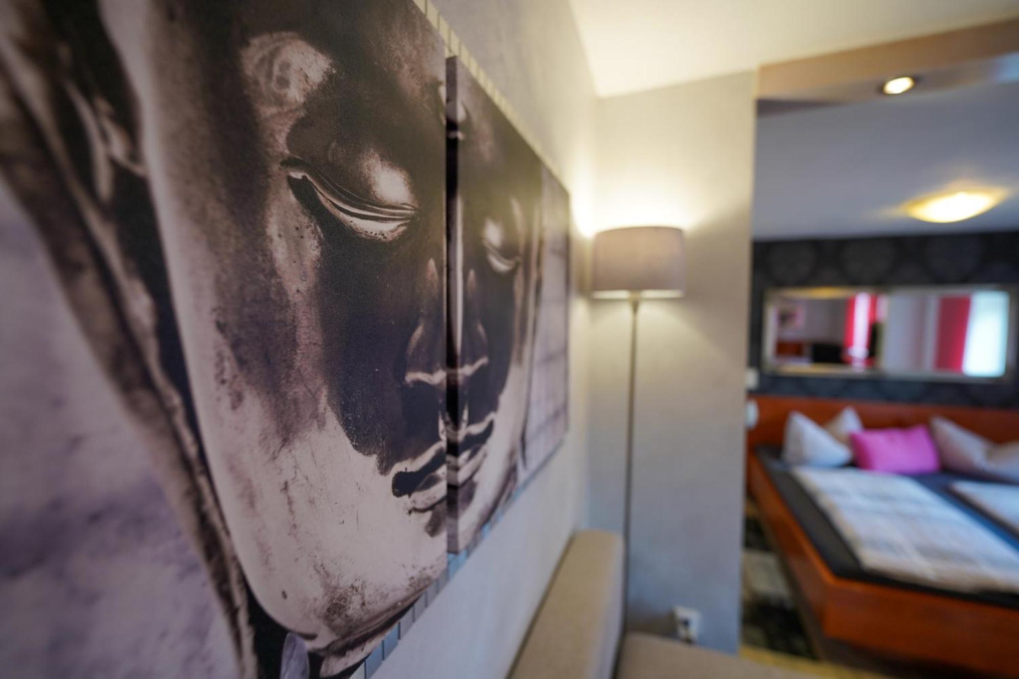 Hotel Garni Und Apartments Zur Krone Hilpoltstein Ngoại thất bức ảnh