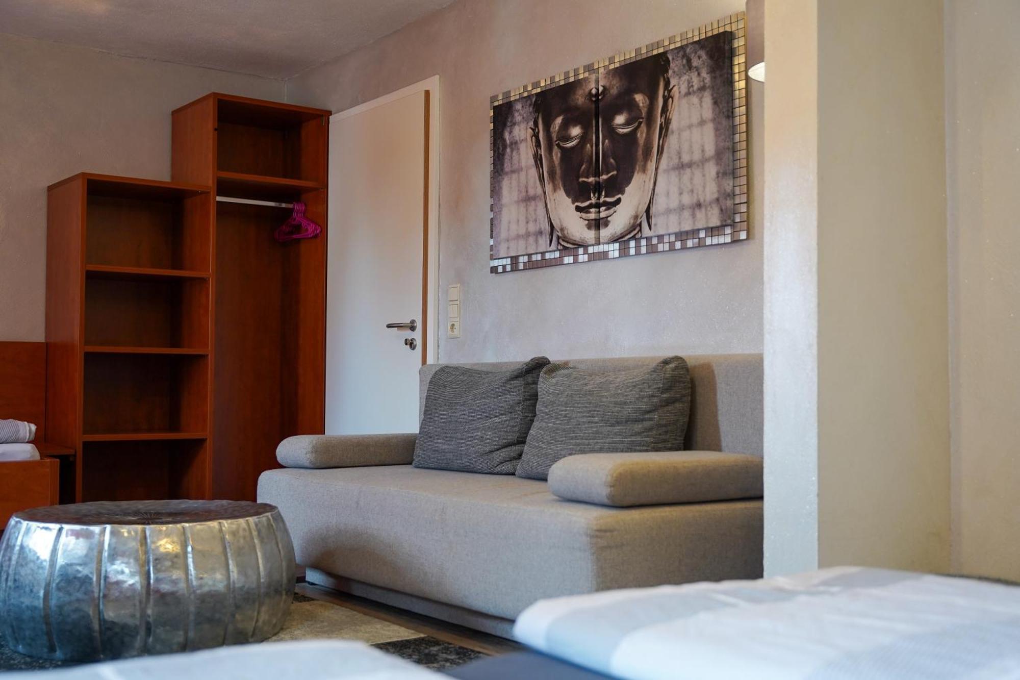 Hotel Garni Und Apartments Zur Krone Hilpoltstein Ngoại thất bức ảnh