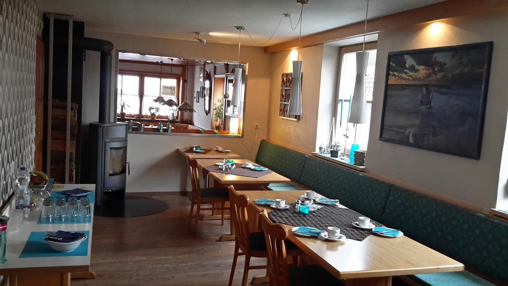 Hotel Garni Und Apartments Zur Krone Hilpoltstein Ngoại thất bức ảnh