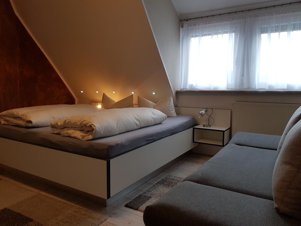 Hotel Garni Und Apartments Zur Krone Hilpoltstein Ngoại thất bức ảnh