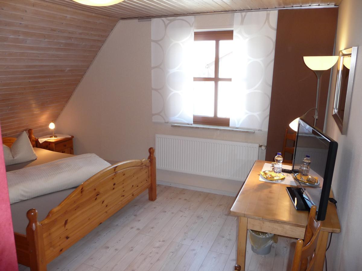 Hotel Garni Und Apartments Zur Krone Hilpoltstein Ngoại thất bức ảnh
