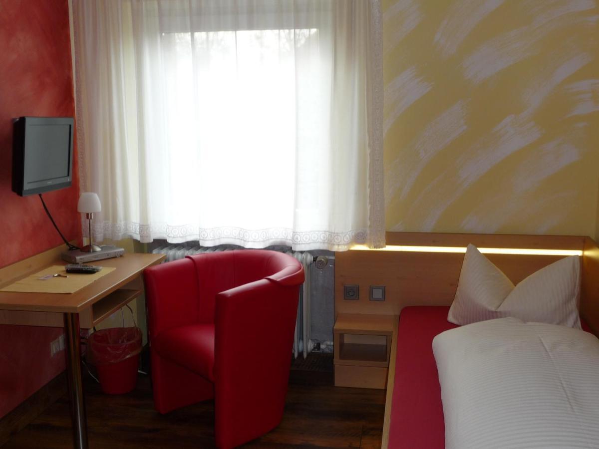 Hotel Garni Und Apartments Zur Krone Hilpoltstein Phòng bức ảnh