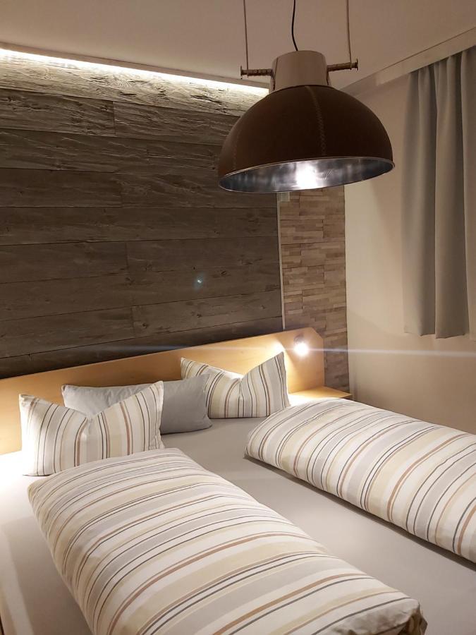 Hotel Garni Und Apartments Zur Krone Hilpoltstein Ngoại thất bức ảnh